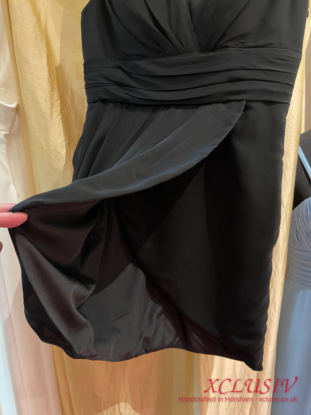 Black Chiffon V-Neck Cocktail Prom & Evening Dress – XCLUSIV Horsham (view 2)