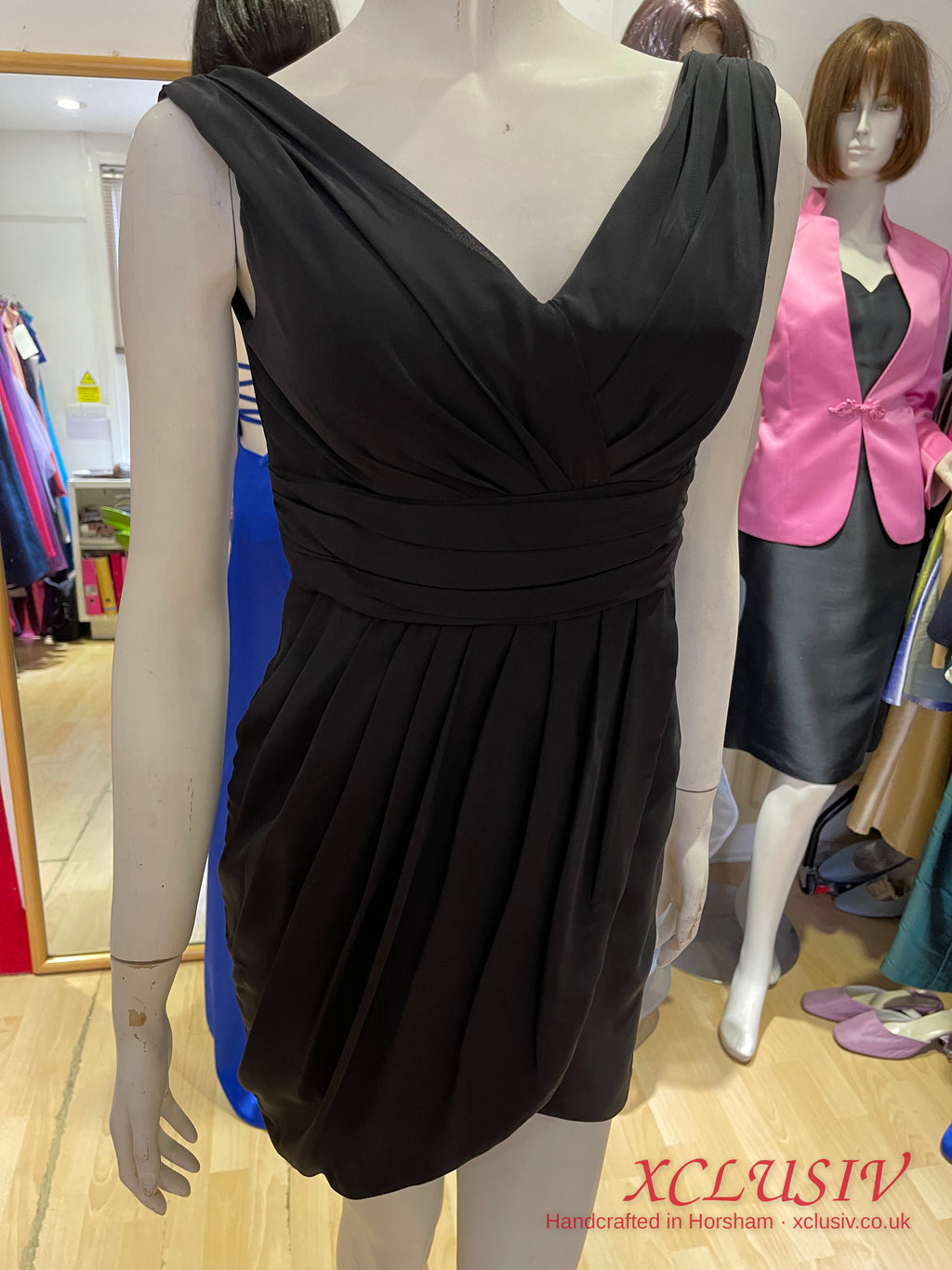 Black Chiffon V-Neck Cocktail Prom & Evening Dress – XCLUSIV Horsham (view 10)