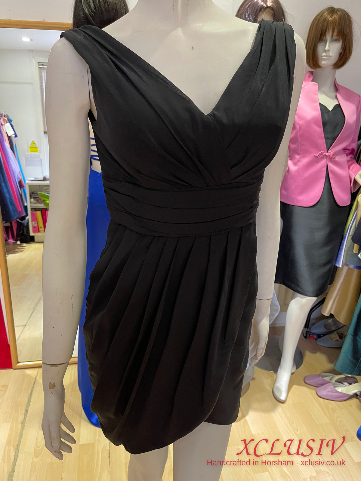 Black Chiffon V-Neck Cocktail Prom & Evening Dress – XCLUSIV Horsham (view 10)