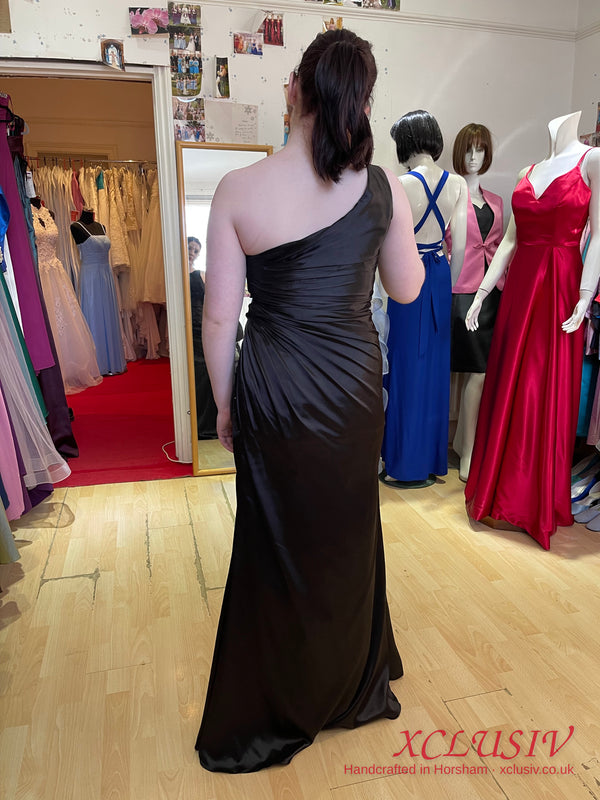 Black Satin One-Shoulder Ruched Prom Dress – XCLUSIV Horsham (view 3)
