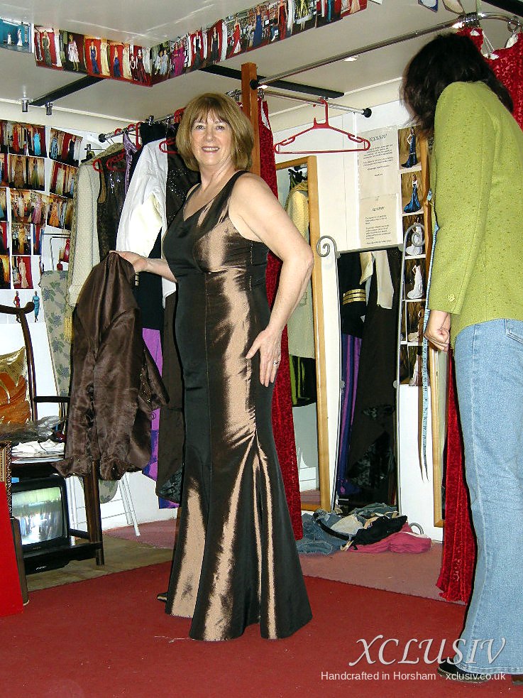 Bronze Taffeta V-Neck Fishtail Gown – Mother of the Bride – XCLUSIV Horsham Main image
