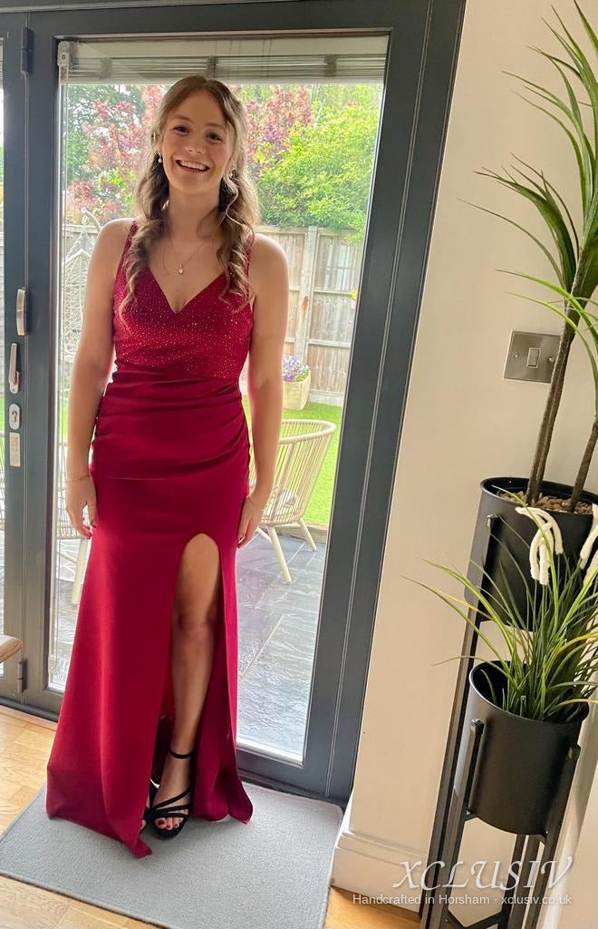 Burgundy Satin V-Neck Split Prom Dress – XCLUSIV Horsham