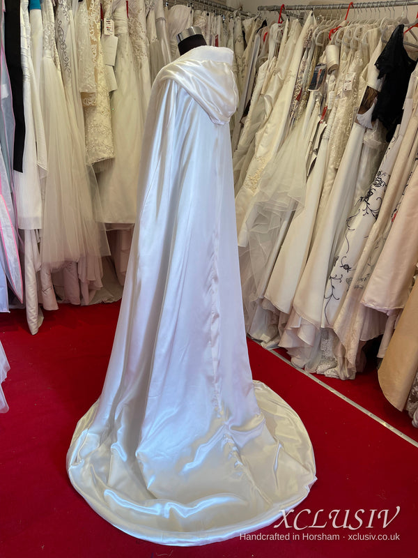 Ivory Satin Hooded Bridal Cloak – XCLUSIV Horsham (view 4)