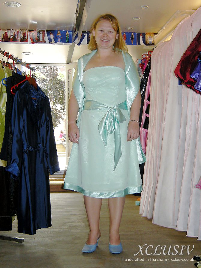 Mint Satin Knee-Length Bridesmaid Dress with Bow & Stole – XCLUSIV Horsham