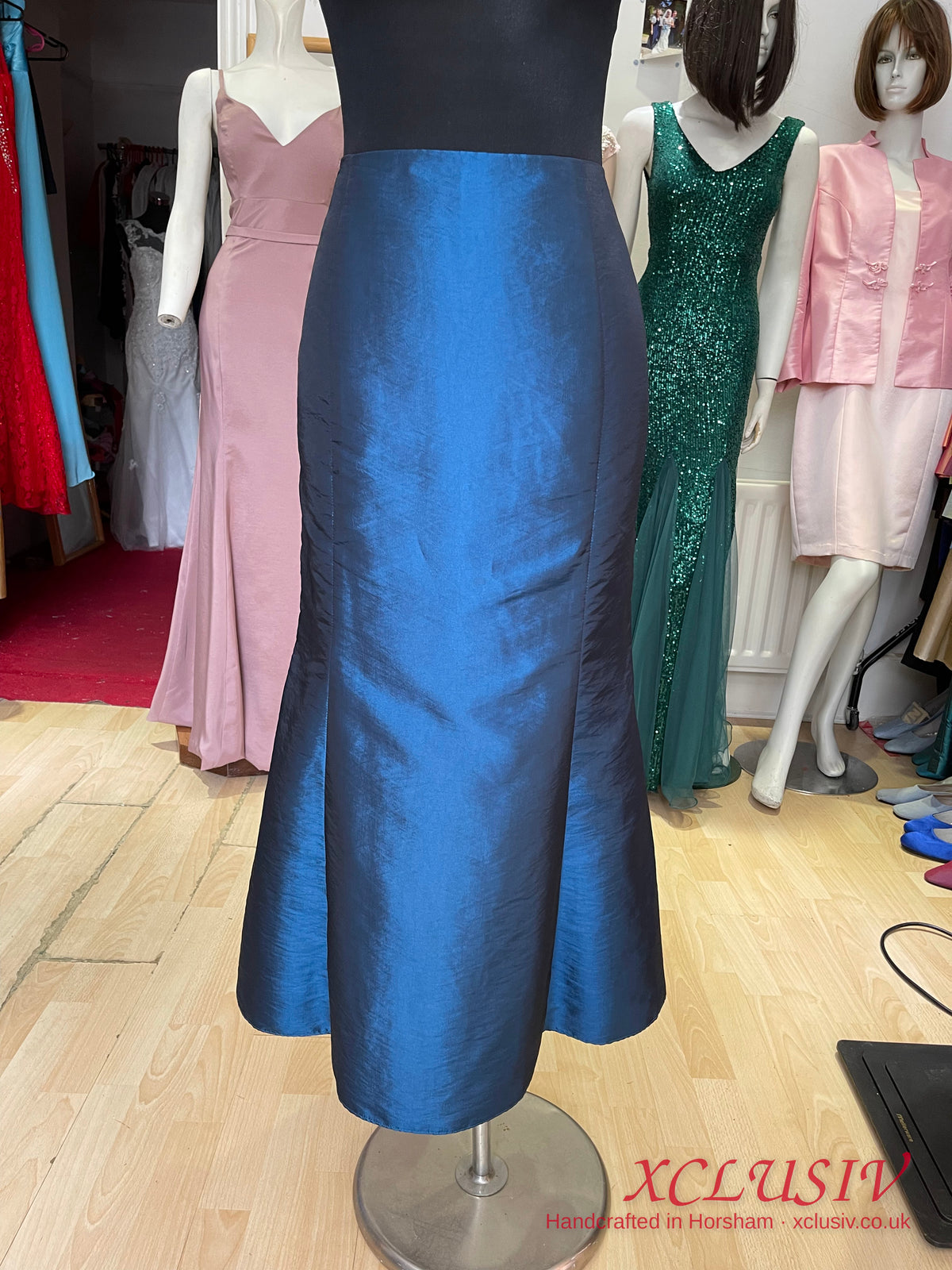 Navy Taffeta Ruched Top & Fishtail Skirt – Mother of the Bride – XCLUSIV Horsham (view 4)