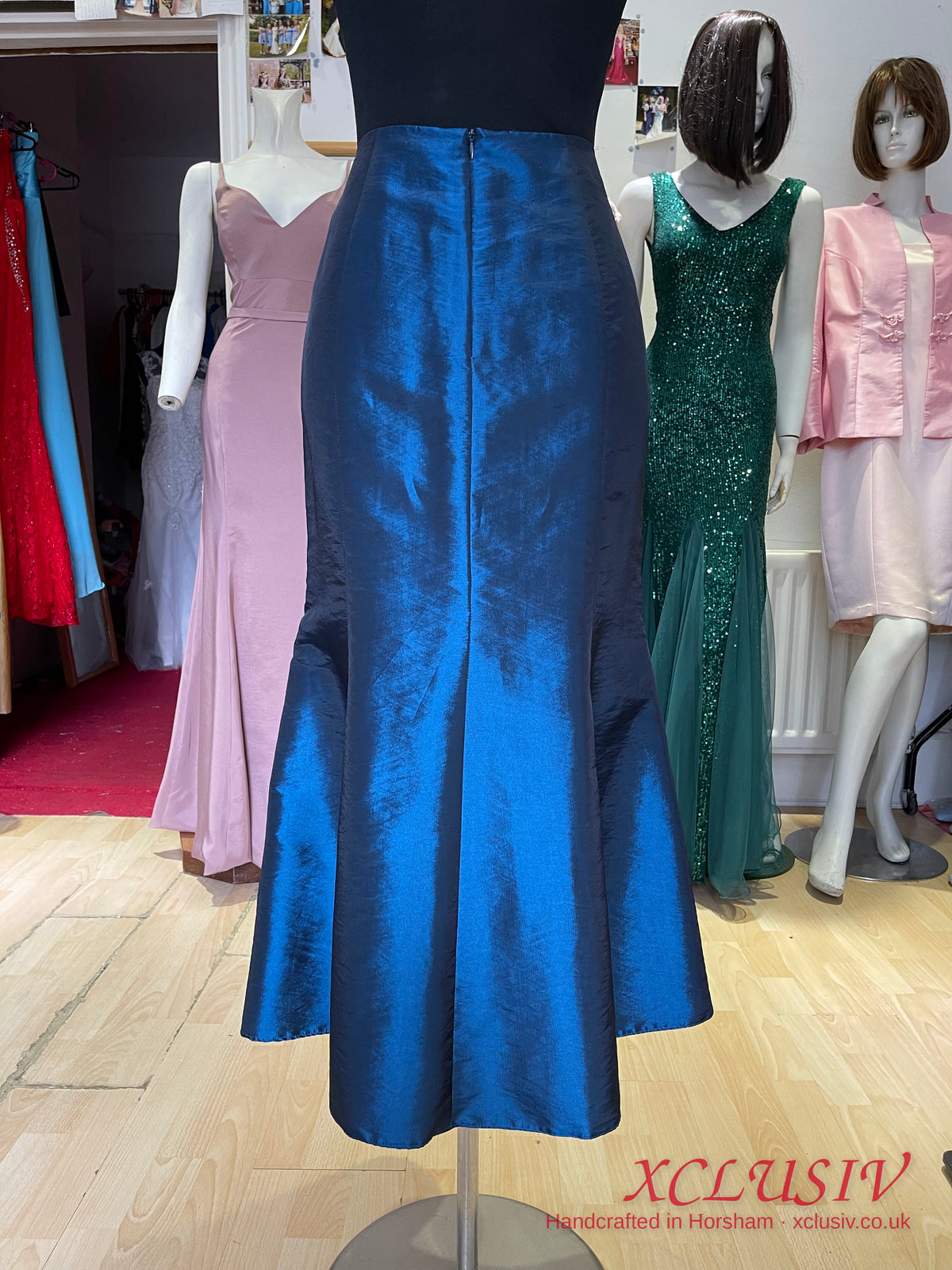 Navy Taffeta Ruched Top & Fishtail Skirt – Mother of the Bride – XCLUSIV Horsham (view 5)