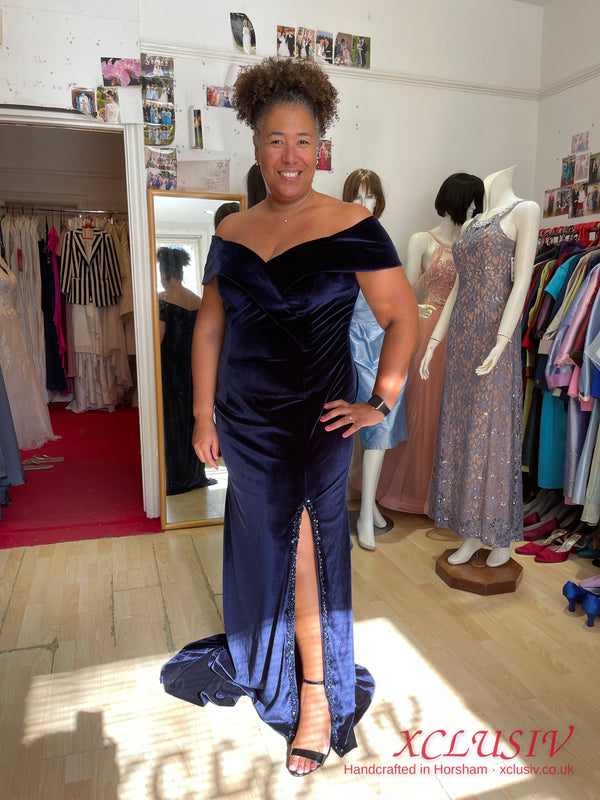 Navy Velvet Off-Shoulder Split Prom & Evening Dress – XCLUSIV Horsham (view 3)