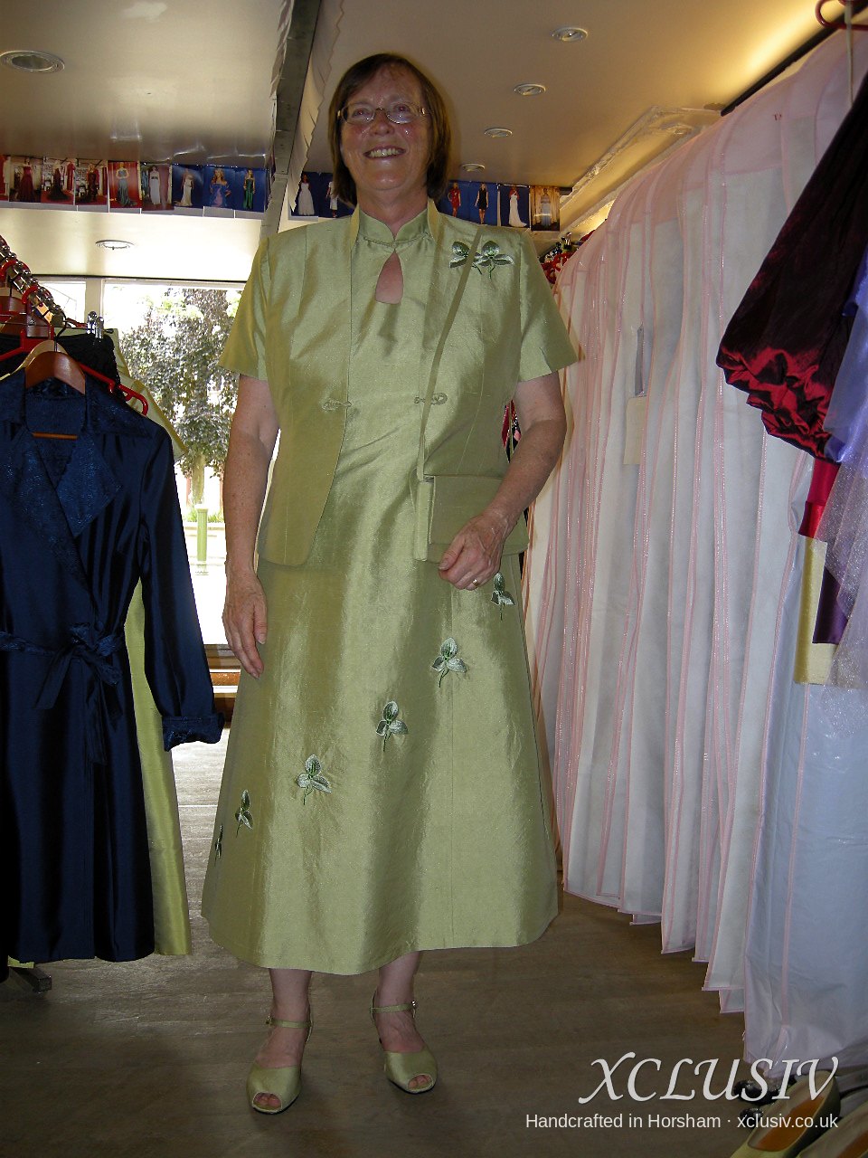 Pistachio Taffeta Keyhole Dress & Jacket – Mother of the Bride Secondary image