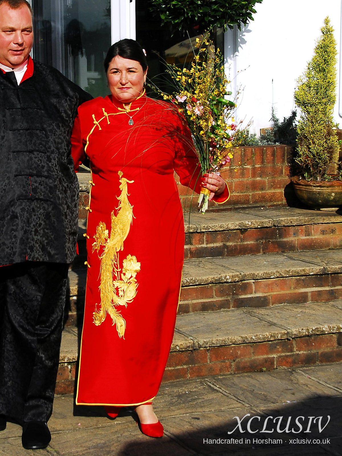 Red cheongsam wedding dress with gold phoenix embroidery – XCLUSIV Horsham