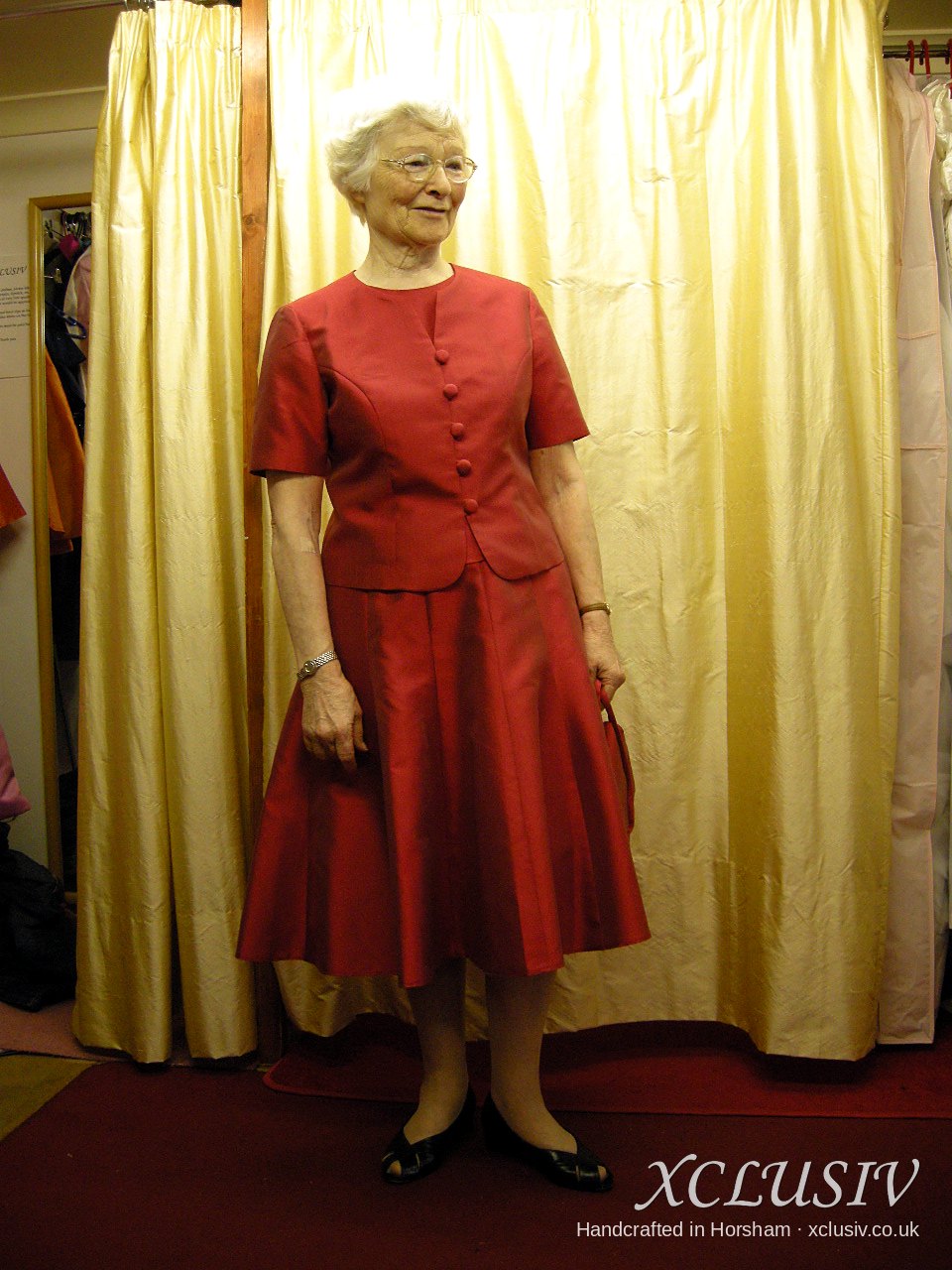 Red Short-Sleeve Jacket & Full Skirt – Mother of the Bride – XCLUSIV Horsham