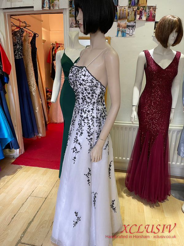White Tulle Black Embroidered Prom Dress – XCLUSIV Horsham (view 8)