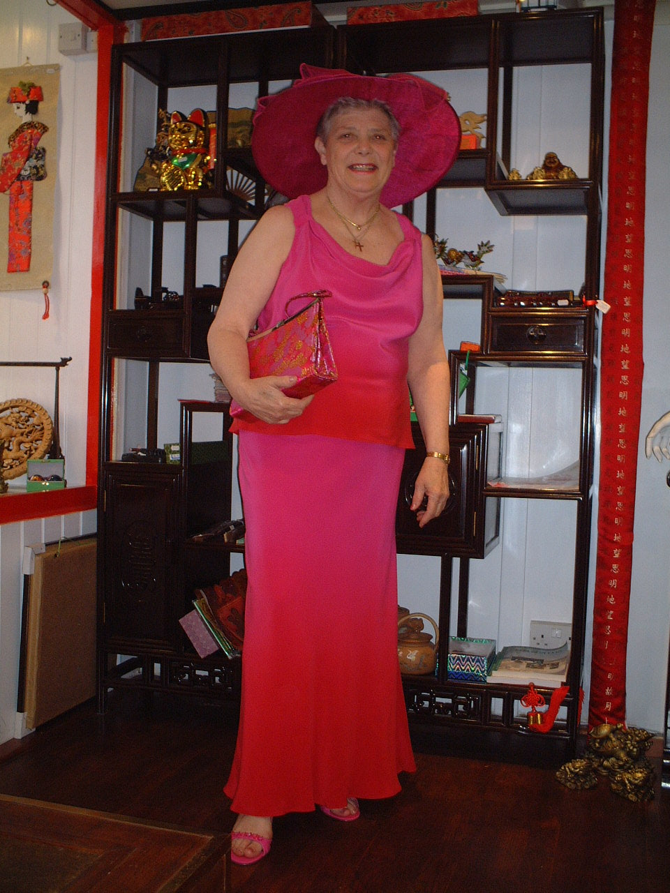 Made-to-measure mother of the bride outfit, Sussex - XCLUSIV