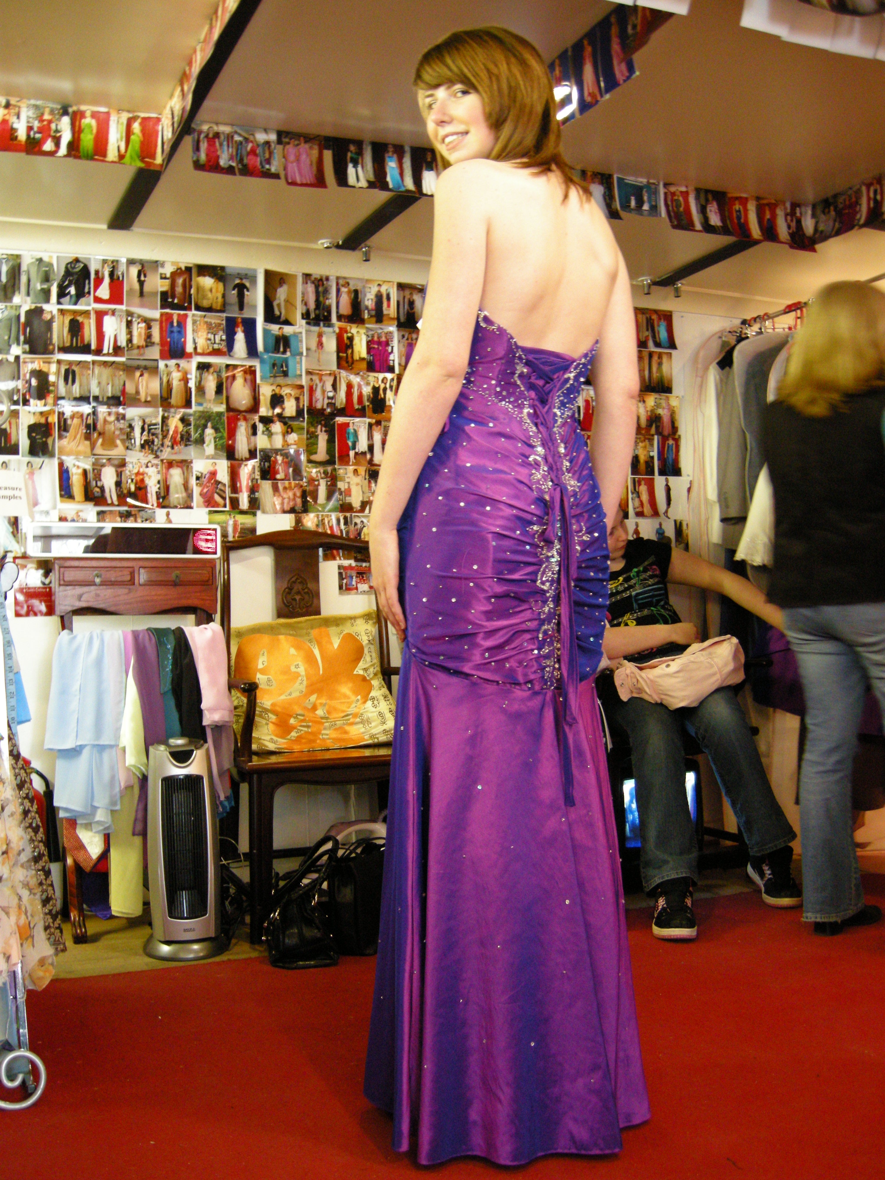 Prom dress Secondary image