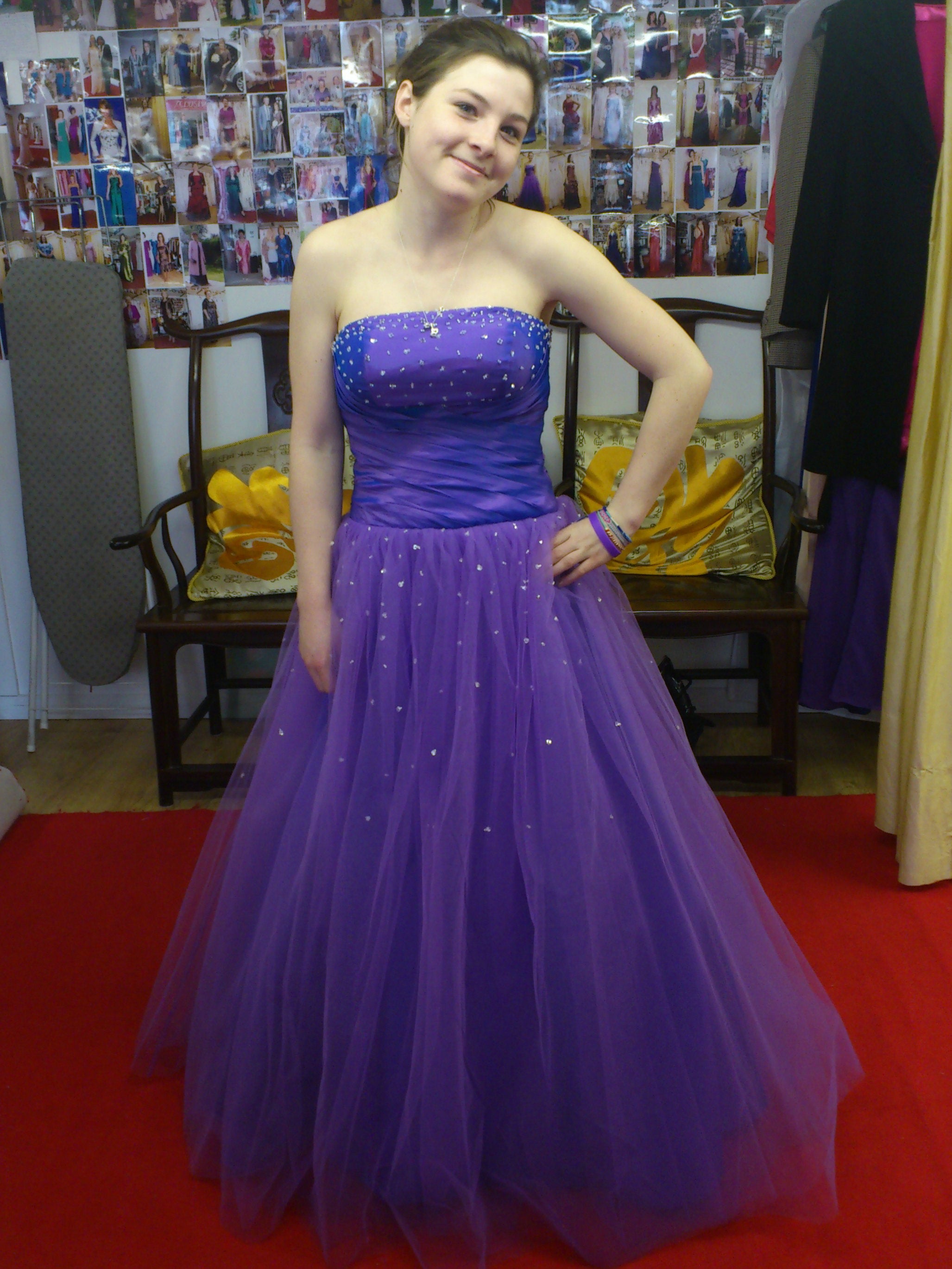 Prom dress Secondary image
