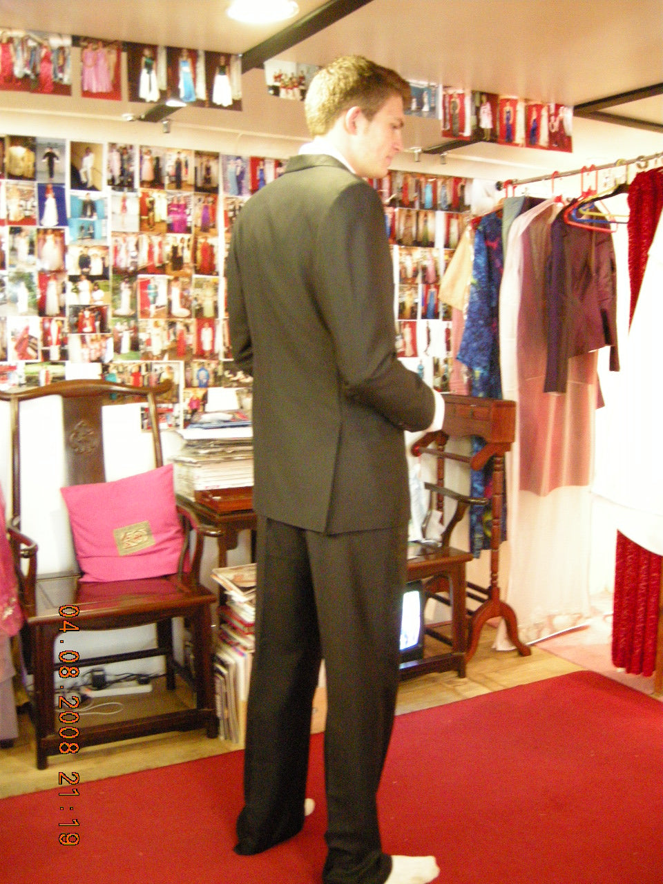 Made-to-measure wool suit, Sussex - XCLUSIV